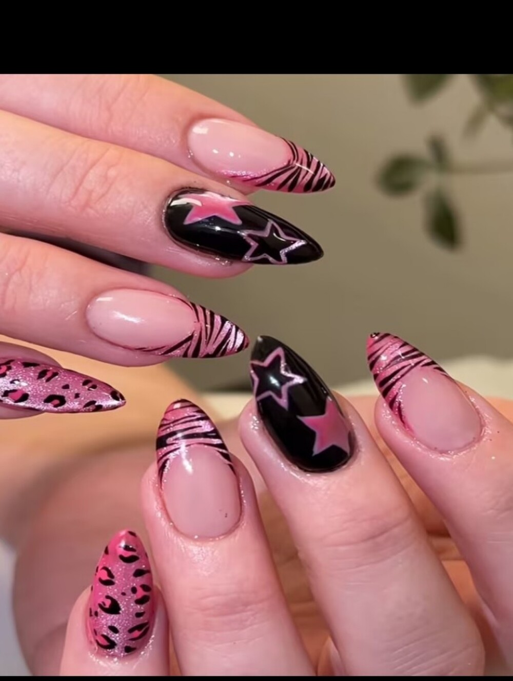 🔥3/$21 Pink and Black Star Zebra Press On Nails Art Set - Women Makeup